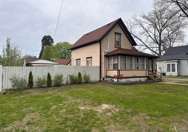 Homes for sale in Imlay City, MI | 385 N Main St, Imlay City, MI 48444 | MLS# 60990158