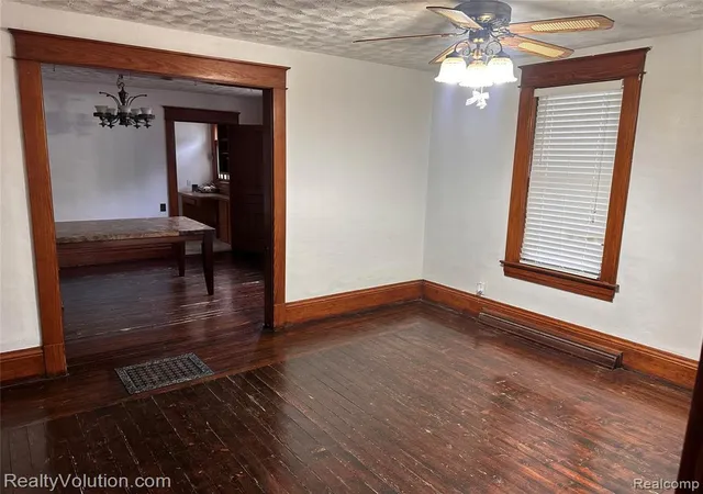 Homes for sale in Imlay City, MI | 385 N Main St, Imlay City, MI 48444 | MLS# 60990158
