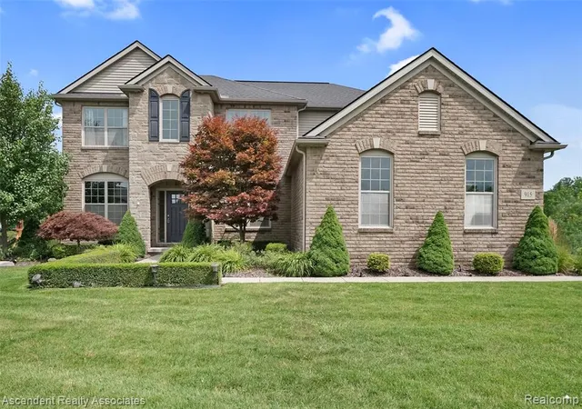 Photo 1 of Single family home for sale at 915 Appleton Ct, Oakland, MI 48363 | MLS# 61019672 | Listing updated on 2026-08-30