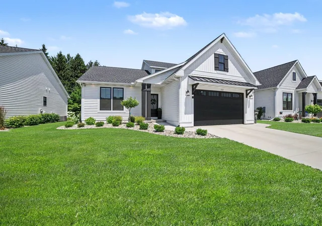 Photo 2 of Condo for sale at 112 Brass Leaf Ct, Midland, MI 48642 | MLS# 50215073 | Listing updated on 2026-09-17