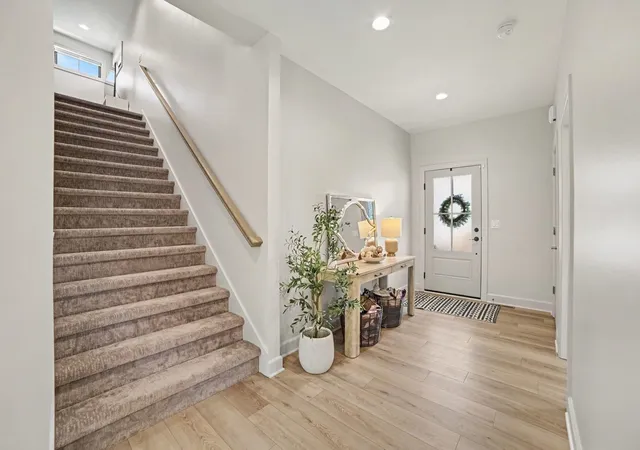 Photo 3 of Condo for sale at 112 Brass Leaf Ct, Midland, MI 48642 | MLS# 50215073 | Listing updated on 2026-09-17
