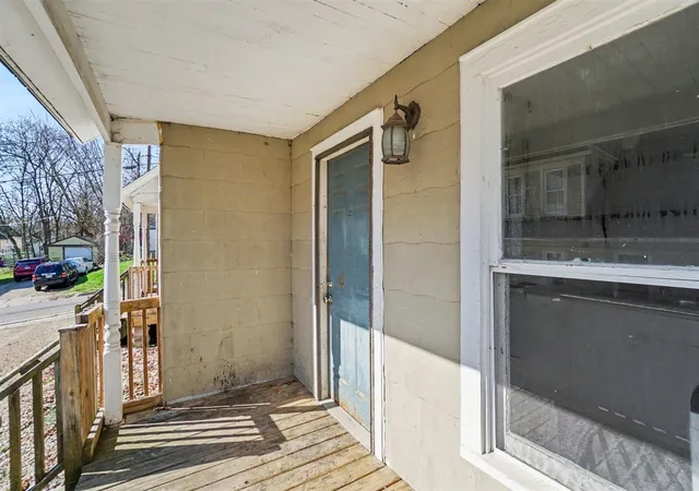 Photo 3 of Single family home for sale at 1302 Ogden Ave, Kalamazoo, MI 49006 | MLS# 70523810 | Listing updated on 2026-04-17