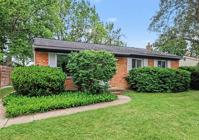 Homes for sale in Ann Arbor, MI | 624 Susan Dr, Ann Arbor, MI 48103 | MLS# 70540136