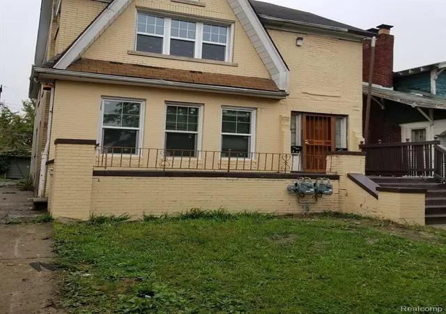 Photo 3 of Sale Pending at 2652 Clements St, Detroit, MI 48238 | MLS# 60320517 | Listing updated on 2025-06-30