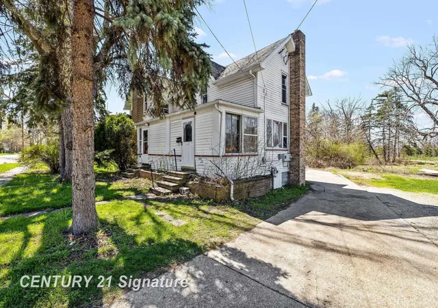 3rd image of 1911 Lincoln Ave, Saginaw, MI 48601 | MLS# 50208898
