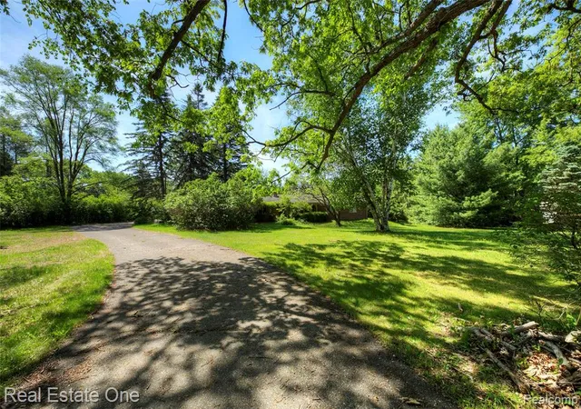 63rd image of 3125 W Commerce Rd, Milford, MI 48380 | MLS# 61008148