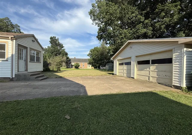 Homes for sale in Niles, MI | 33037 Pokagon Hwy, Niles, MI 49120 | MLS# 70544308