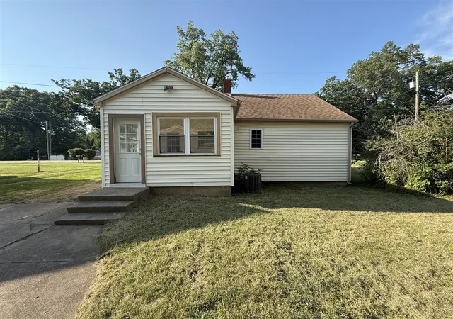 Homes for sale in Niles, MI | 33037 Pokagon Hwy, Niles, MI 49120 | MLS# 70544308