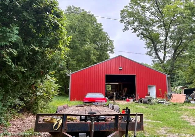 2nd image of 4949 Clarkston Rd, Clarkston, MI 48348 | MLS# 61022894