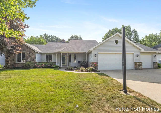 Photo 1 of Single family home for sale at 1900 Cherry Run Dr, Grand Rapids, MI 49504 | MLS# 70547374 | Listing updated on 2026-07-26