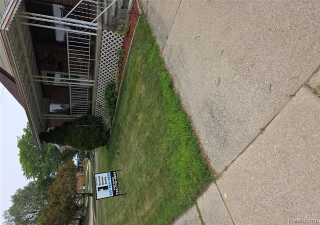 Photo 5 of Single family home for sale at 33505 Clinton St, Wayne, MI 48184 | MLS# 61013293 | Listing updated on 2026-08-03