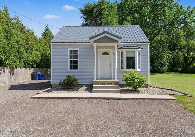 1st image of 3560 Mckinley St, Saginaw, MI 48604 | MLS# 50219111