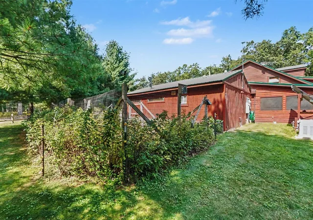 4th image of 11023 S Roby Lake Dr, Baldwin, MI 49304 | MLS# 70553990