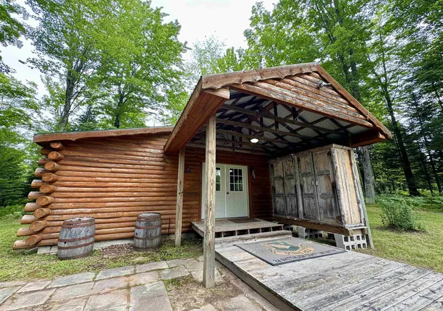 Photo 2 of Single family home for sale at Tbd Off 275 Rd, Gladstone, MI 49837 | MLS# 50217673 | Listing updated on 2026-08-08