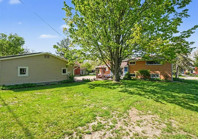 Homes for sale in Ann Arbor, MI | 2011 Brampton Ct, Ann Arbor, MI 48103 | MLS# 70530178