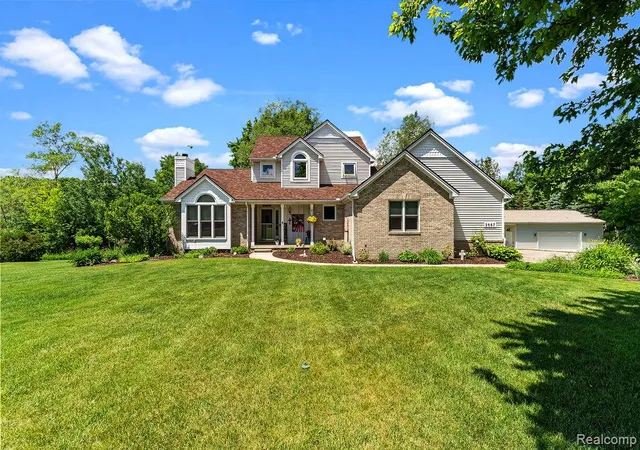 Homes for sale in Hartland, MI | 2867 Iris Ln, Hartland, MI 48353 | MLS# 61002572
