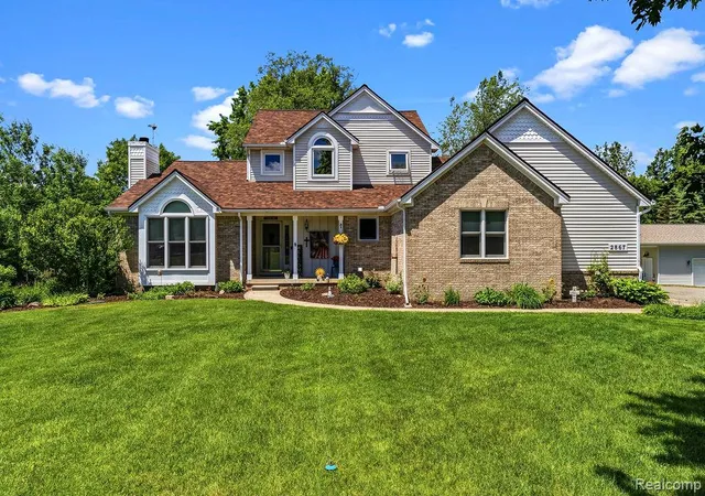 Homes for sale in Hartland, MI | 2867 Iris Ln, Hartland, MI 48353 | MLS# 61002572