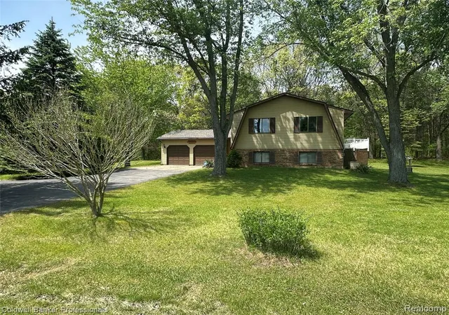 Homes for sale in Lapeer, MI | 5398 Linger Ln, Lapeer, MI 48446 | MLS# 60997041