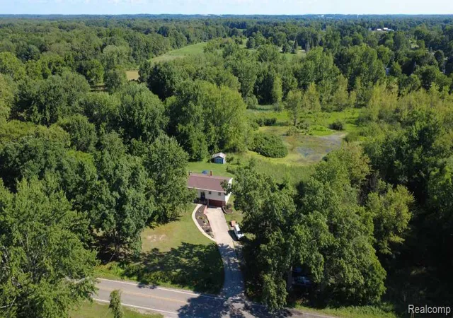 Photo 2 of Single family home for sale at 2201 Maple Grv Rd, Jackson, MI 49201 | MLS# 61009696 | Listing updated on 2026-07-24