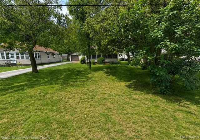 Homes for sale in Burtchville, MI | 6621 Bunker Rd, Burtchville, MI 48059 | MLS# 61007290