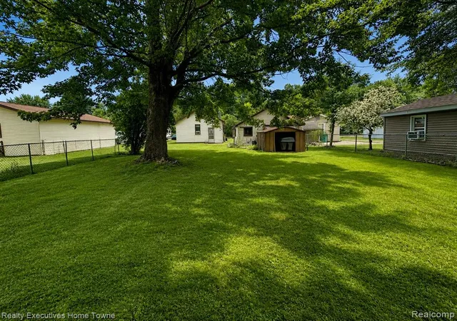 Homes for sale in Burtchville, MI | 6621 Bunker Rd, Burtchville, MI 48059 | MLS# 61007290