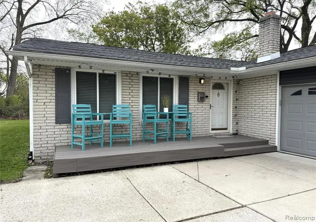 Homes for sale in Madison Heights, MI | 27860 Park Ct, Madison Heights, MI 48071 | MLS# 60989306