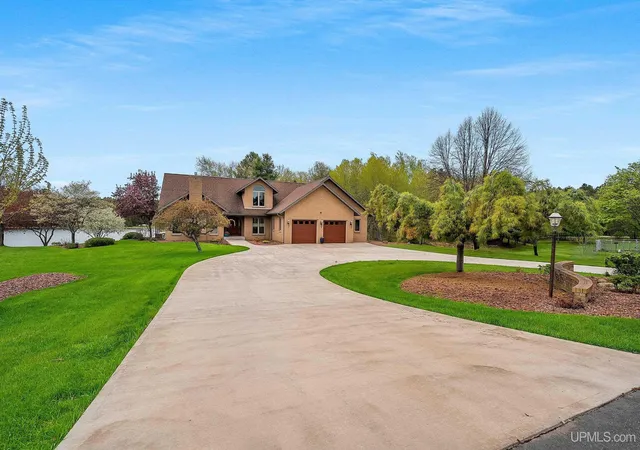Homes for sale in Iron Mountain, MI | N3780 S Grand Oak Dr, Iron Mountain, MI 49801 | MLS# 50208295