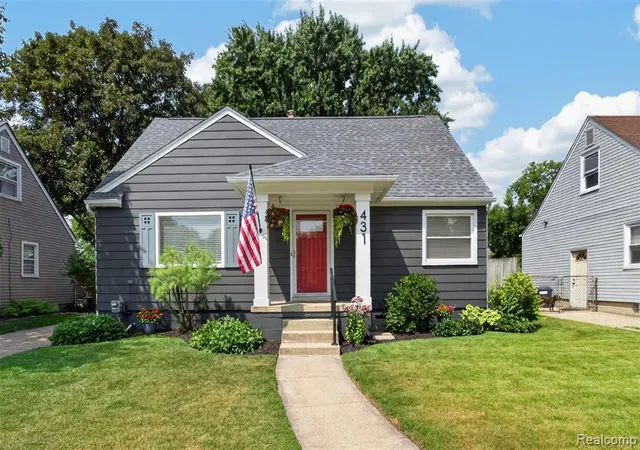 1st image of 431 N Edgeworth Ave, Royal Oak, MI 48067 | MLS# 61016723