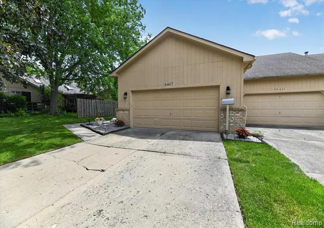 Homes for sale in Flint, MI | 6407 Western Wy, Flint, MI 48532 2052 | MLS# 61003098