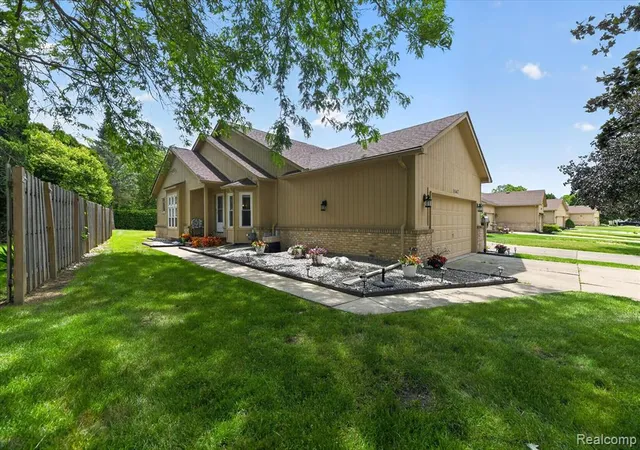 Homes for sale in Flint, MI | 6407 Western Wy, Flint, MI 48532 2052 | MLS# 61003098