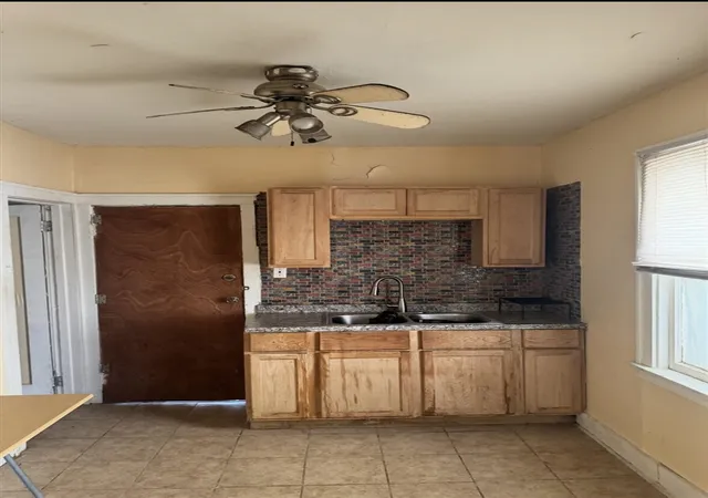 5th image of 6608 Majestic St, Detroit, MI 48210 | MLS# 70498522