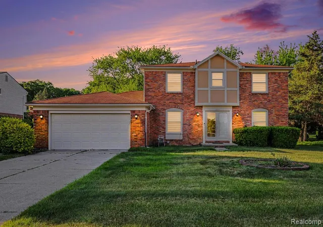 Photo 1 of Single family home for sale at 28945 Nottoway Dr, Farmington Hills, MI 48331 | MLS# 61007552 | Listing updated on 2026-07-07