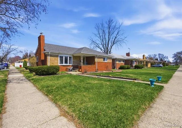 Homes for sale in Eastpointe, MI | 17005 Collinson Ave, Eastpointe, MI 48021 | MLS# 60983919