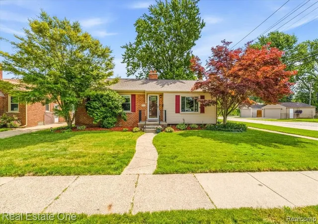 Homes for sale in Livonia, MI | 9900 Brookfield St, Livonia, MI 48150 | MLS# 61006067