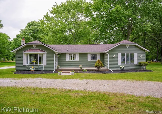 Homes for sale in Kimball, MI | 5324 Ravenswood Rd, Kimball, MI 48074 | MLS# 61000185