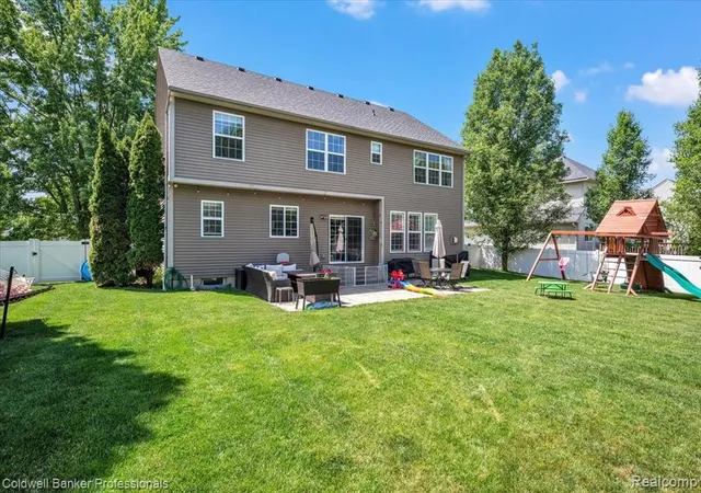 3rd image of 4449 Daniel Dr, Grand Blanc, MI 48439 | MLS# 61002119