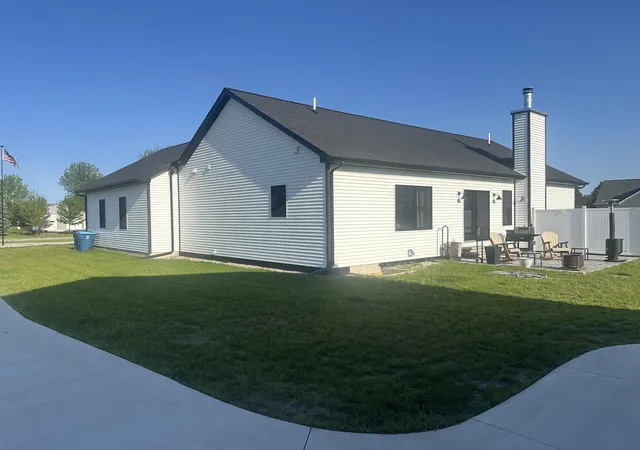 Homes for sale in Essexville, MI | 1911 N Se Boutell Rd, Essexville, MI 48732 | MLS# 50209324