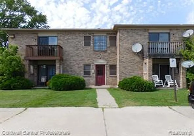 Homes for sale in Madison Heights, MI | 284 E 13 Mile Rd, Madison Heights, MI 48071 | MLS# 61008444