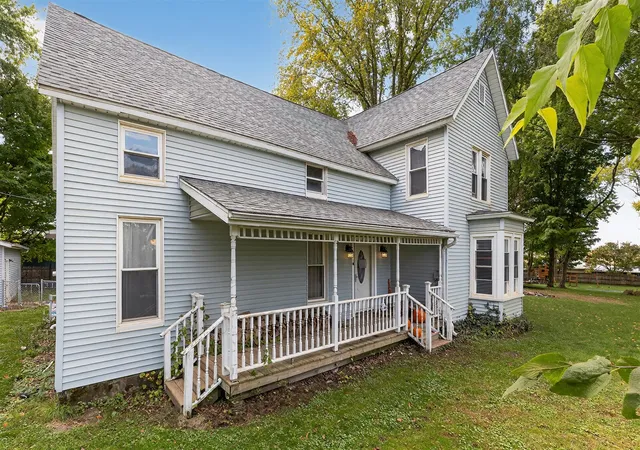 Photo 3 of Sale Pending at 2216 Burton Rd, Niles, MI 49120 | MLS# 70498973 | Listing updated on 2025-11-18