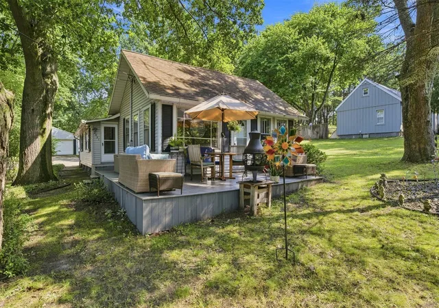 Photo 1 of Single family home for sale at 2991 W Marquette Woods Rd, Stevensville, MI 49127 | MLS# 70553576 | Listing updated on 2026-09-01