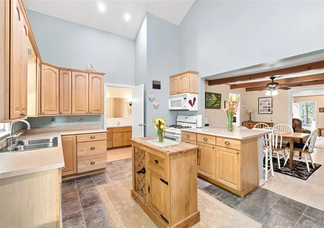 Photo 3 of Single family home for sale at 2991 W Marquette Woods Rd, Stevensville, MI 49127 | MLS# 70553576 | Listing updated on 2026-09-01