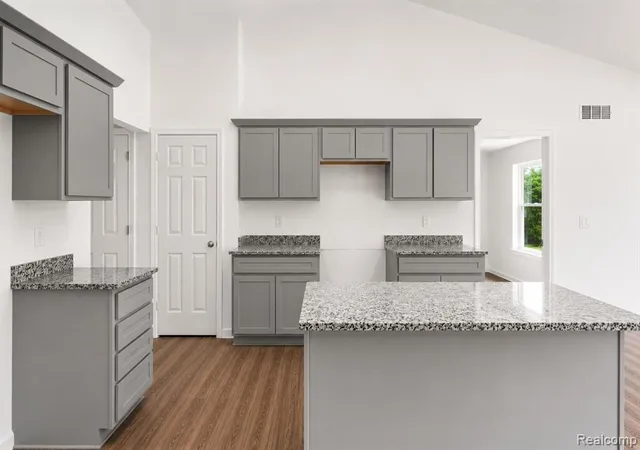 2nd image of 6465 Whisper Ridge Ct, Burton, MI 48509 | MLS# 61000552