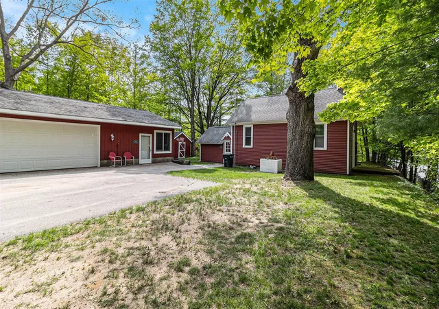 Homes for sale in Branch, MI | 7777 E Washington Rd, Branch, MI 49402 | MLS# 70533394