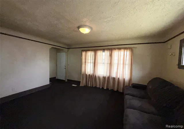 4th image of 17245 Evergreen Rd, Detroit, MI 48219 | MLS# 60991194