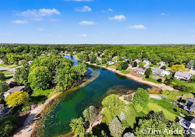 3rd image of 6090 Arroyo Vista Dr, Rockford, MI 49341 | MLS# 70546334