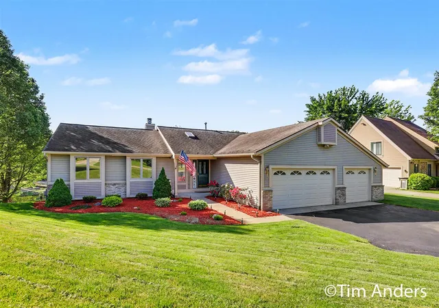 5th image of 6090 Arroyo Vista Dr, Rockford, MI 49341 | MLS# 70546334