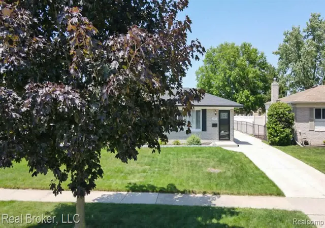 Homes for sale in Sterling Heights, MI | 11455 Plumridge Blvd, Sterling Heights, MI 48313 | MLS# 61008362