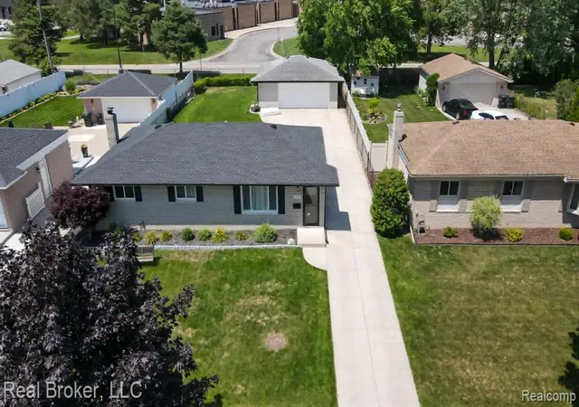 Homes for sale in Sterling Heights, MI | 11455 Plumridge Blvd, Sterling Heights, MI 48313 | MLS# 61008362
