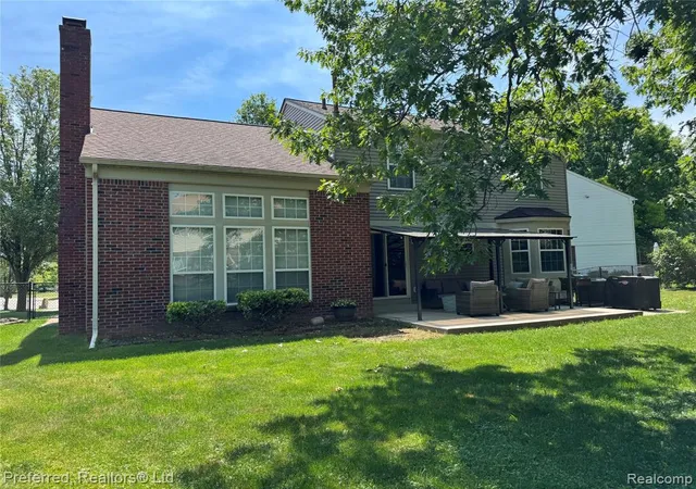 3rd image of 6536 Greenbriar Dr, Van Buren Township, MI 48111 | MLS# 61001753
