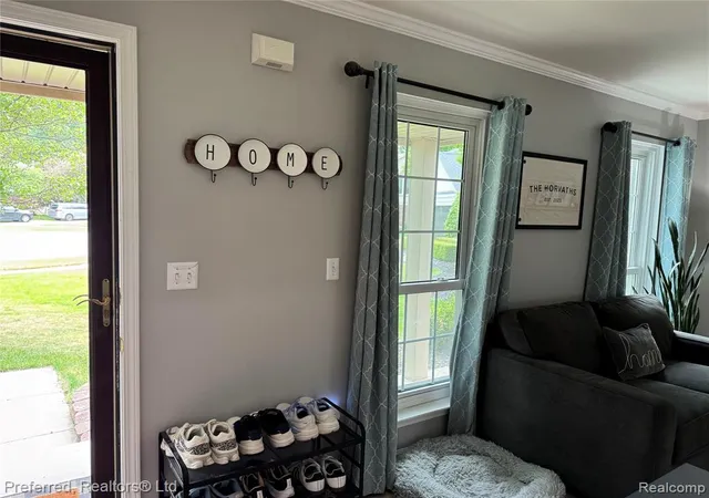 4th image of 6536 Greenbriar Dr, Van Buren Township, MI 48111 | MLS# 61001753
